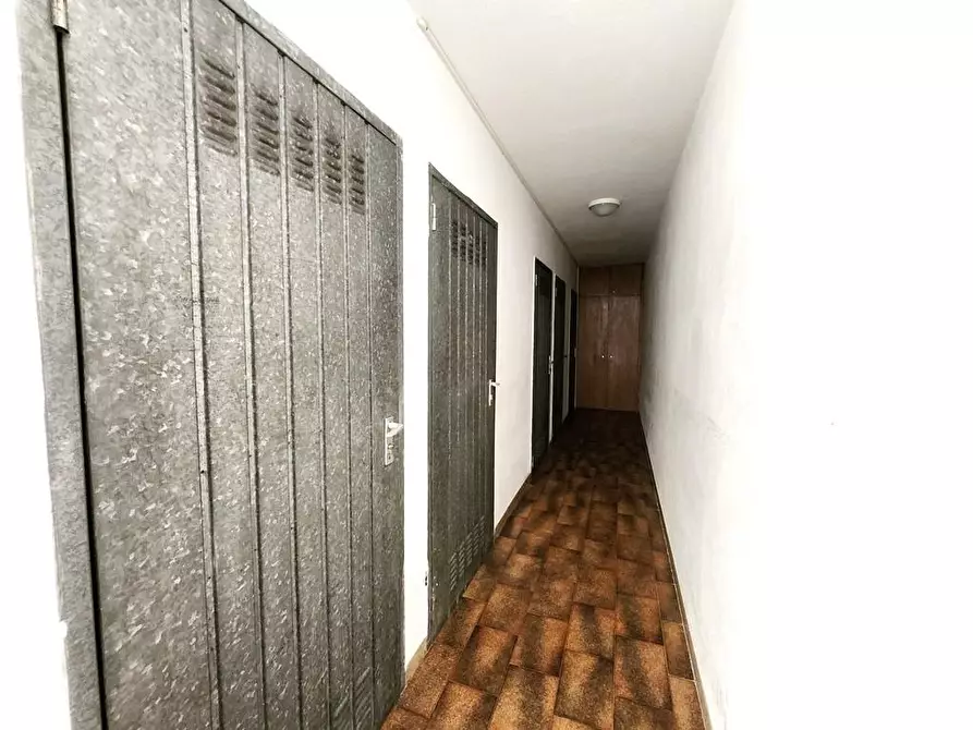 Immagine 18 di Appartamento in vendita  a Lucca