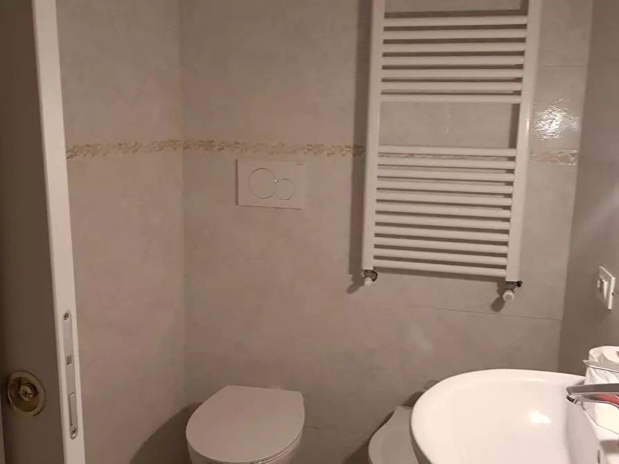 Immagine 3 di Ufficio in vendita  a Calci