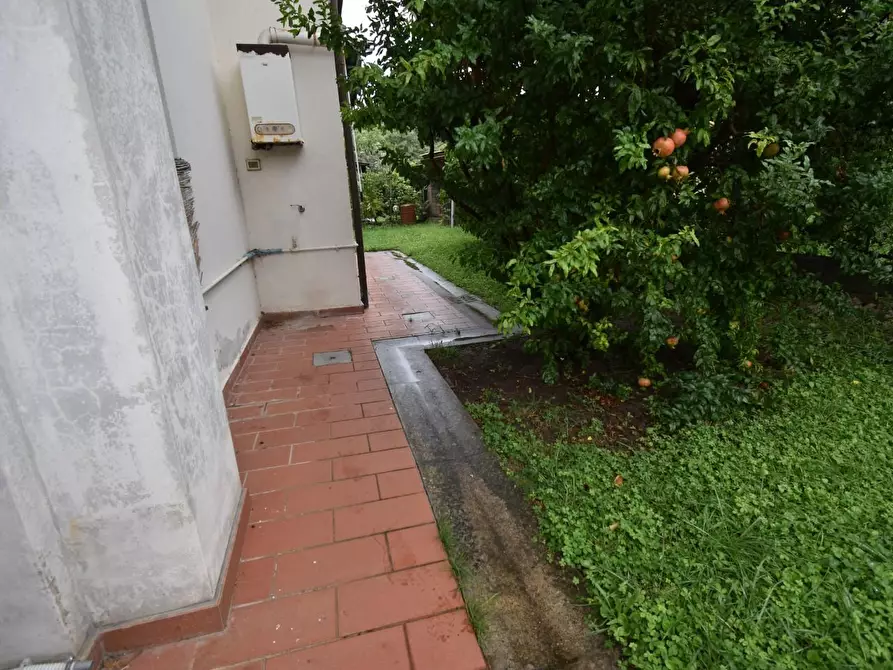 Immagine 21 di Villa in vendita  a San Giuliano Terme