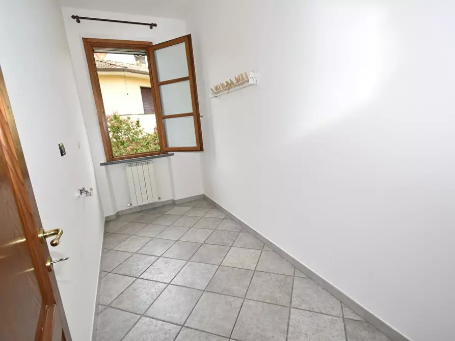 Immagine 13 di Villa in vendita  a San Giuliano Terme