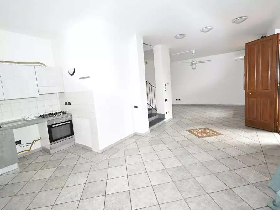 Immagine 3 di Villa in vendita  a San Giuliano Terme