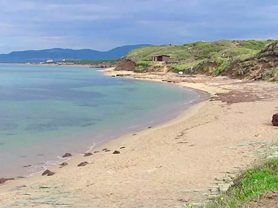 Immagine 1 di Terreno residenziale in vendita  a Valledoria
