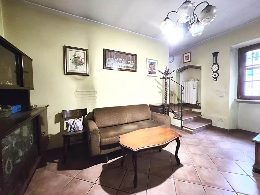 Immagine 10 di Villa in vendita  a Capannori