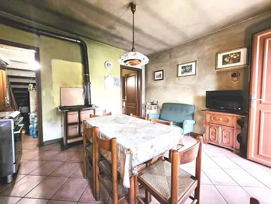 Immagine 5 di Villa in vendita  a Capannori