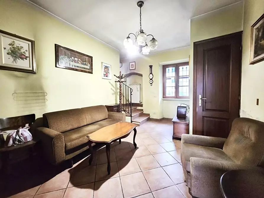 Immagine 8 di Villa in vendita  a Capannori