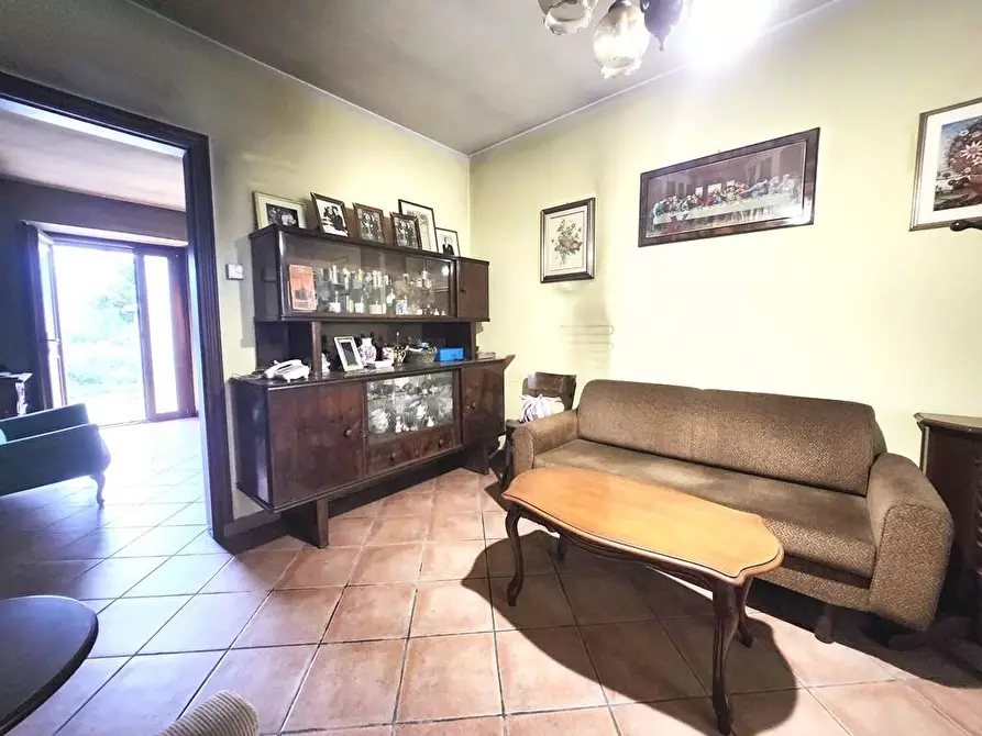 Immagine 7 di Villa in vendita  a Capannori