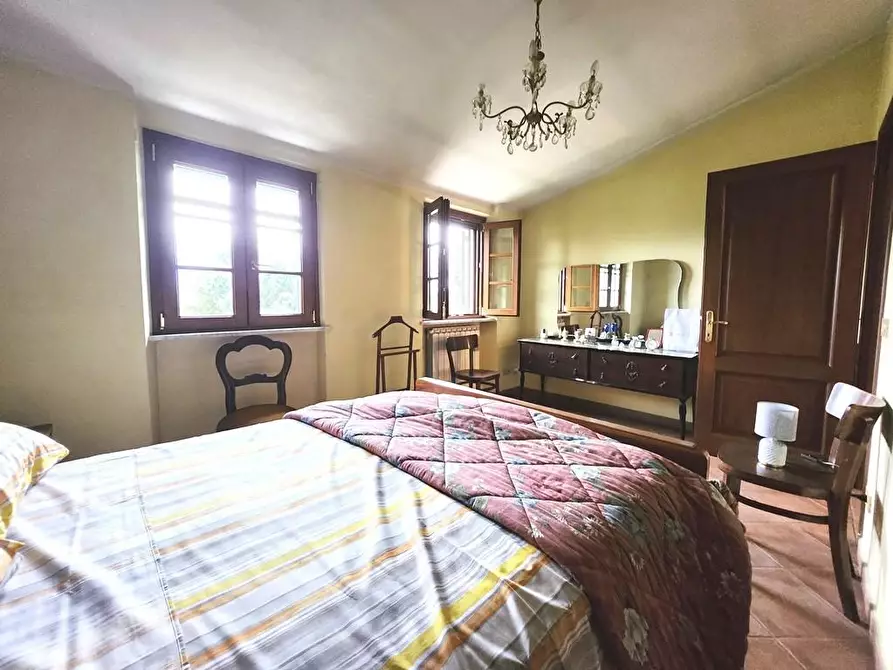 Immagine 17 di Villa in vendita  a Capannori