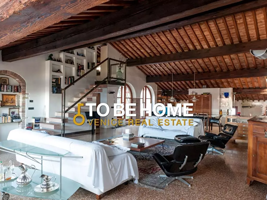 Immagine 38 di Mansarda in vendita  a Vicenza