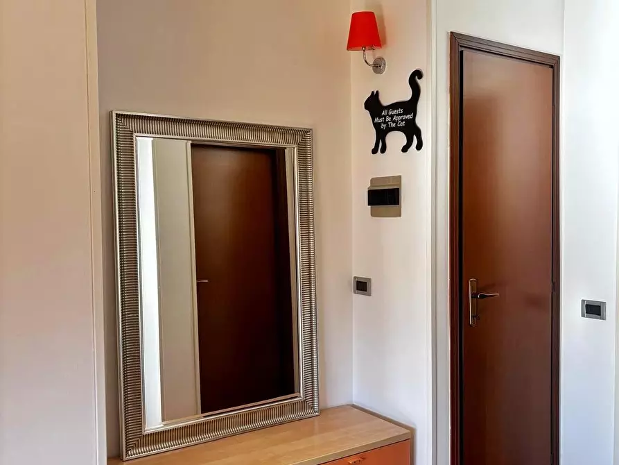 Immagine 4 di Appartamento in vendita  a Viareggio