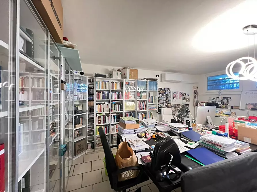 Immagine 12 di Villa in vendita  a Empoli