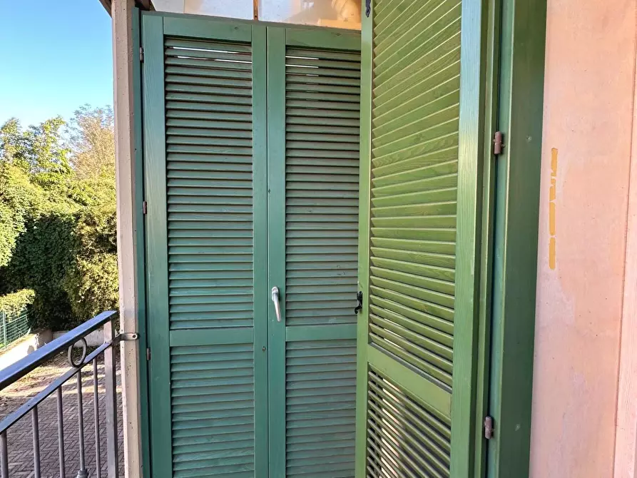 Immagine 11 di Appartamento in vendita  a Lucca