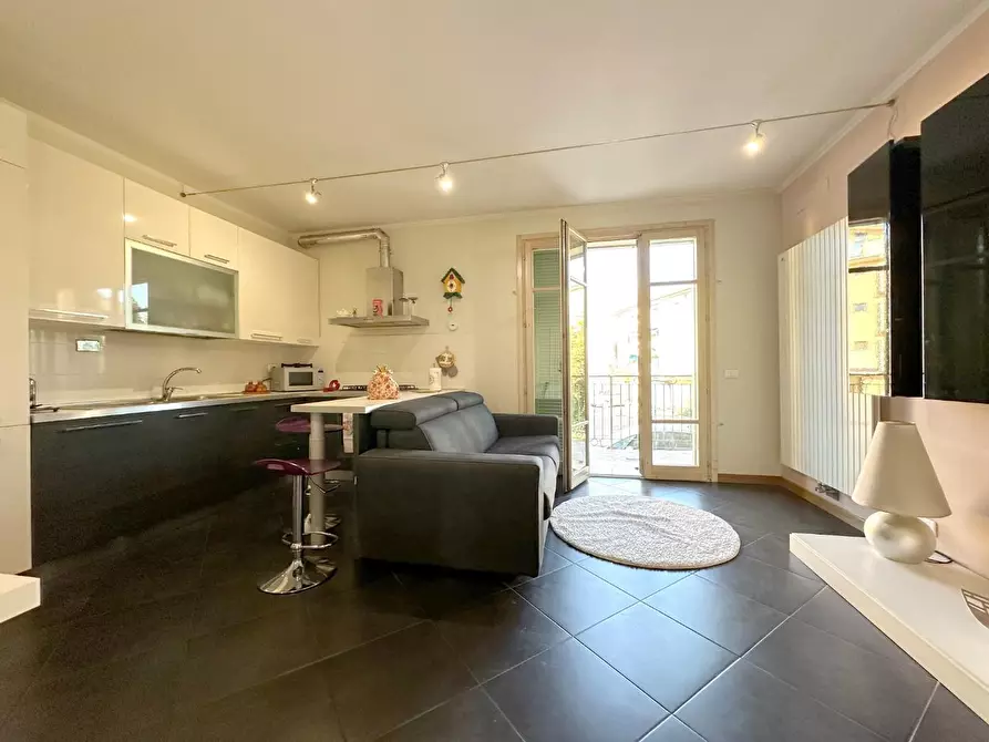 Immagine 3 di Appartamento in vendita  a Lucca