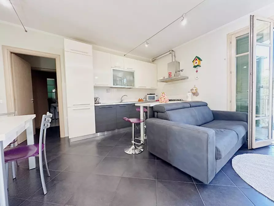 Immagine 7 di Appartamento in vendita  a Lucca