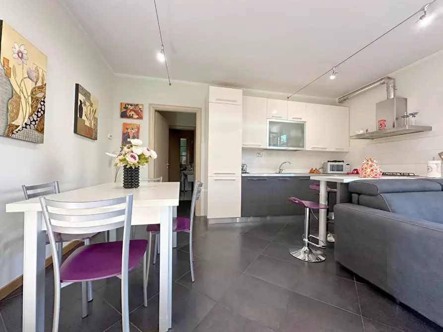 Immagine 8 di Appartamento in vendita  a Lucca