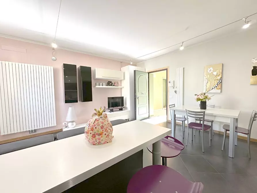 Immagine 6 di Appartamento in vendita  a Lucca