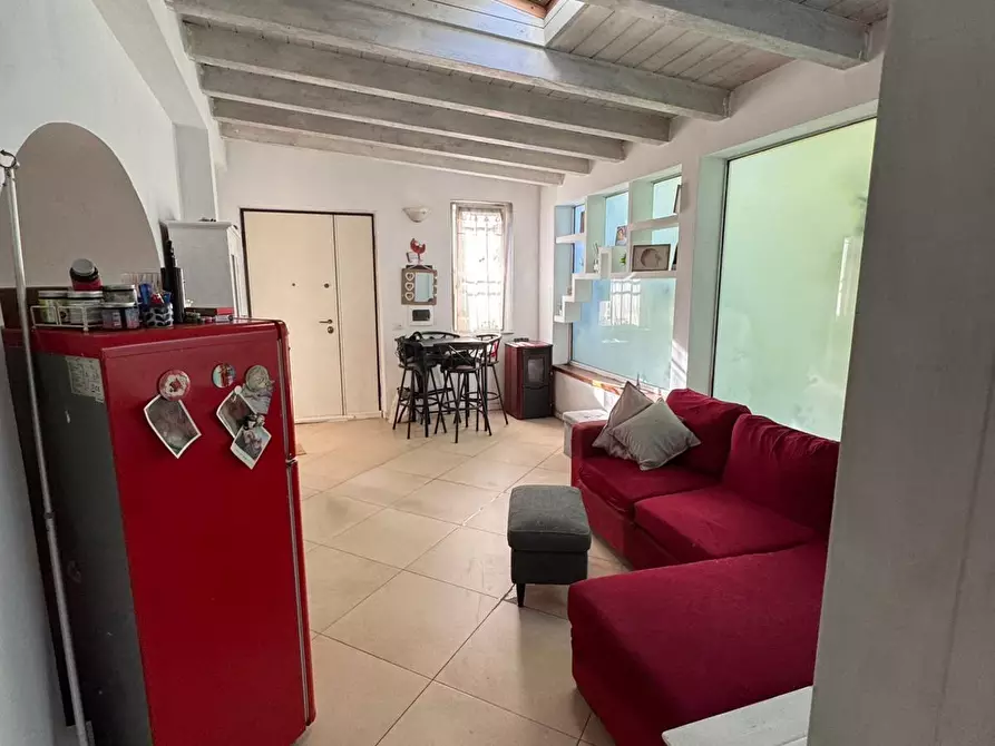 Immagine 3 di Porzione di casa in vendita  a Sarzana