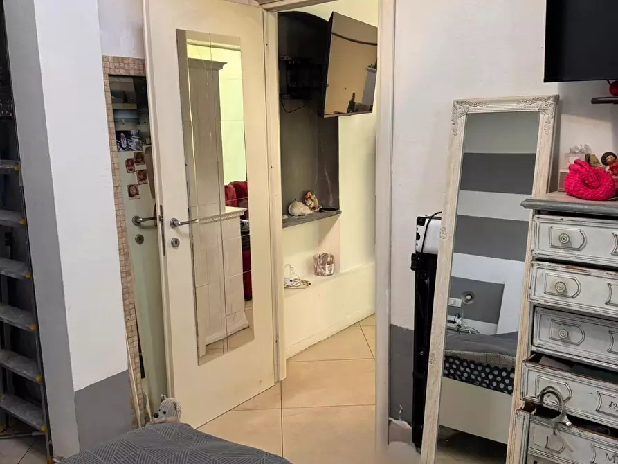 Immagine 6 di Porzione di casa in vendita  a Sarzana