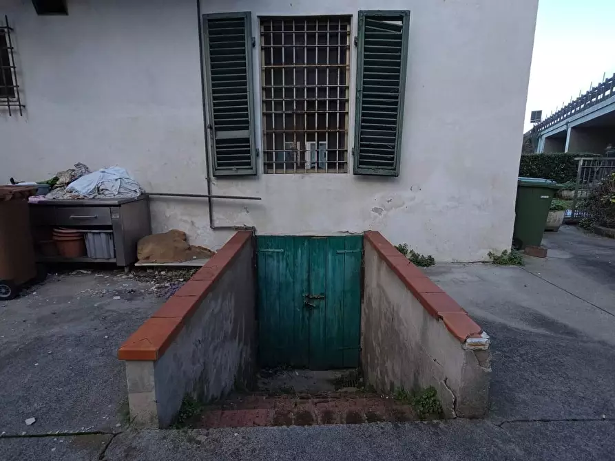 Immagine 6 di Locale commerciale in vendita  a Altopascio