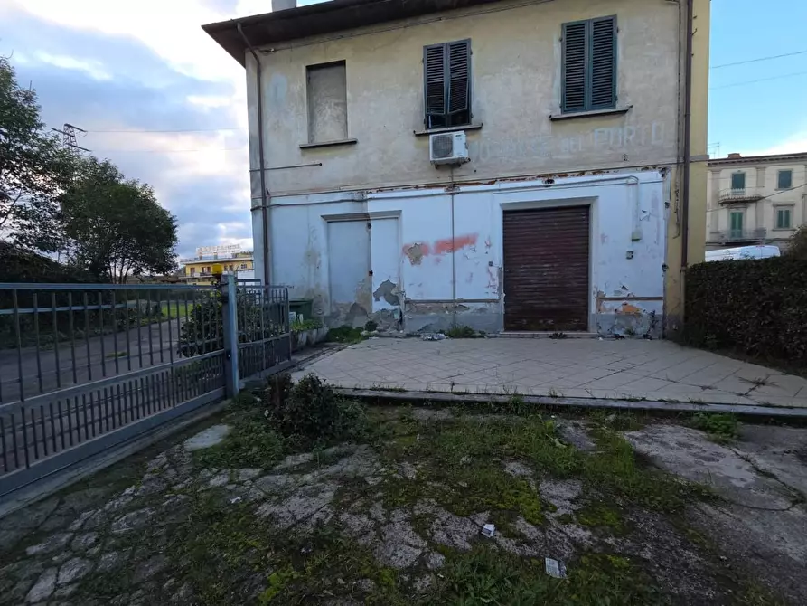 Immagine 4 di Locale commerciale in vendita  a Altopascio