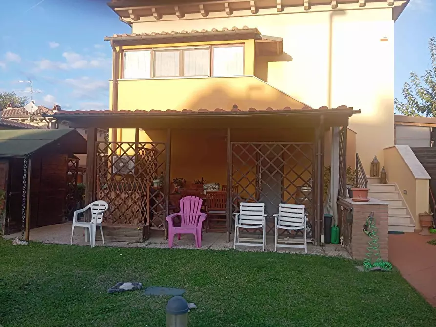 Immagine 7 di Casa semindipendente in vendita  a Poggibonsi