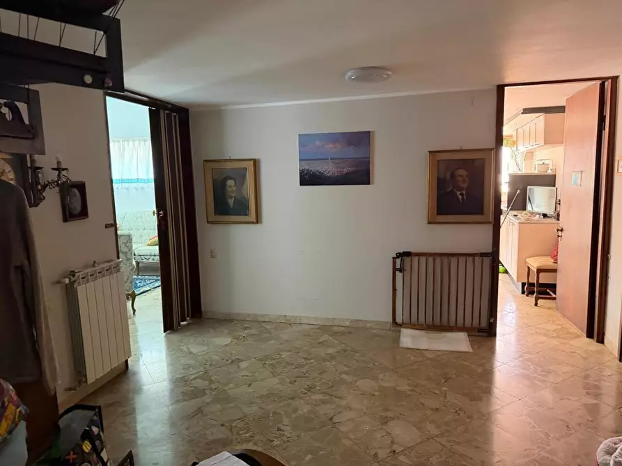 Immagine 19 di Palazzo in vendita  a Carrara