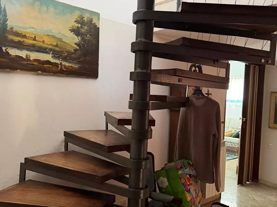 Immagine 22 di Palazzo in vendita  a Carrara