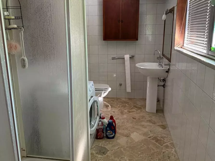 Immagine 12 di Palazzo in vendita  a Carrara