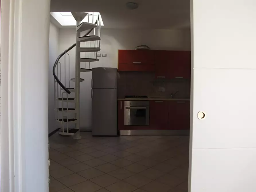 Immagine 2 di Appartamento in vendita  a Capraia E Limite