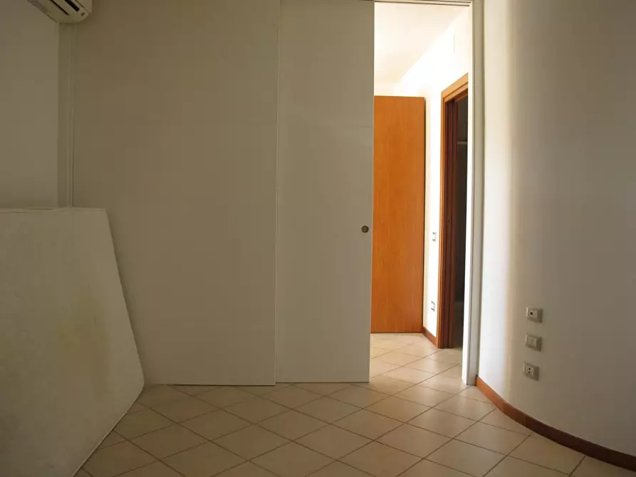 Immagine 14 di Appartamento in vendita  a Capraia E Limite