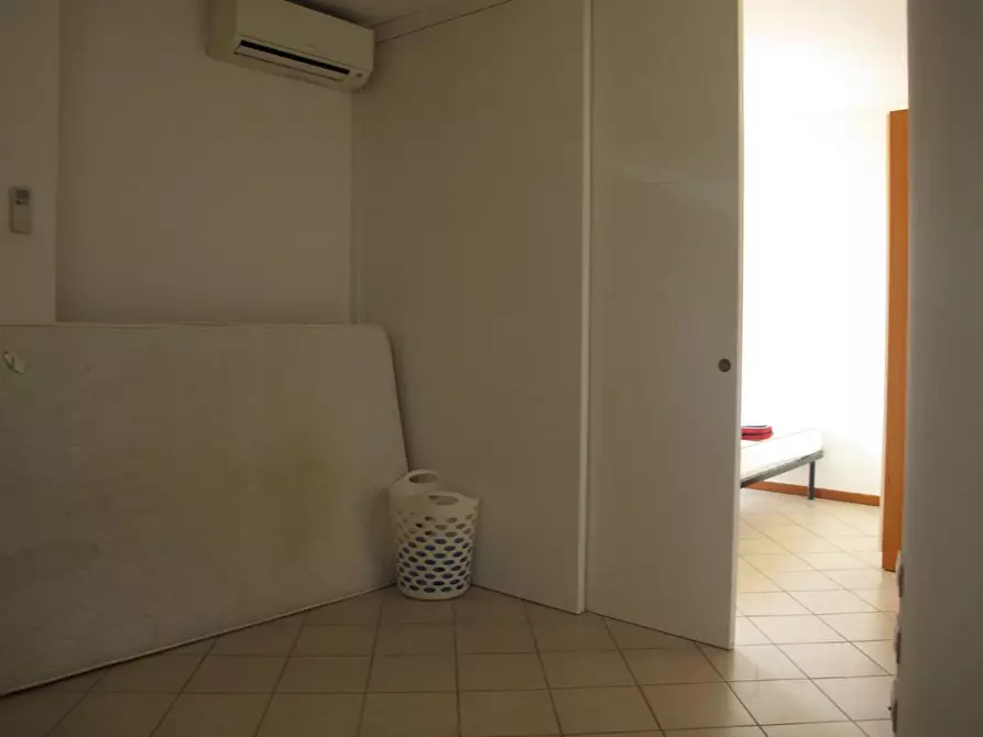 Immagine 15 di Appartamento in vendita  a Capraia E Limite