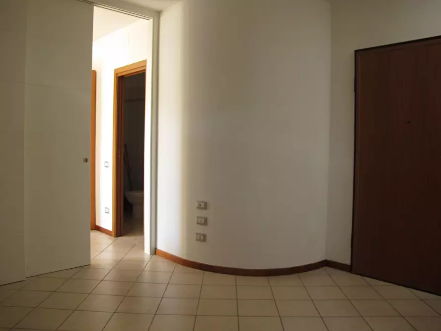 Immagine 13 di Appartamento in vendita  a Capraia E Limite