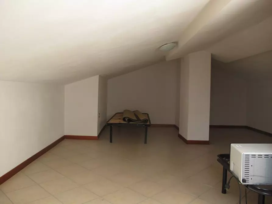 Immagine 16 di Appartamento in vendita  a Capraia E Limite