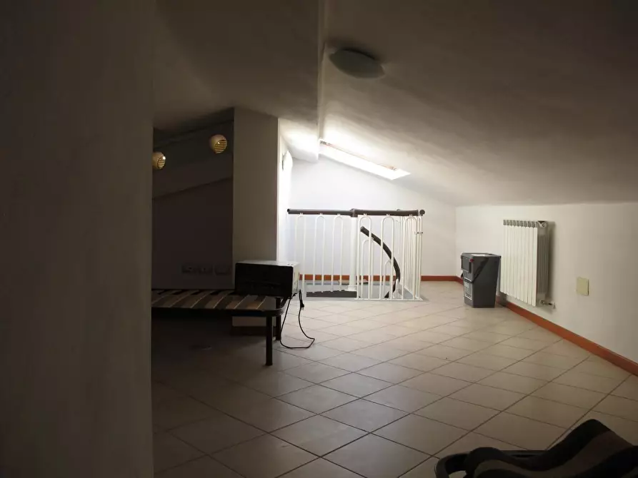 Immagine 17 di Appartamento in vendita  a Capraia E Limite