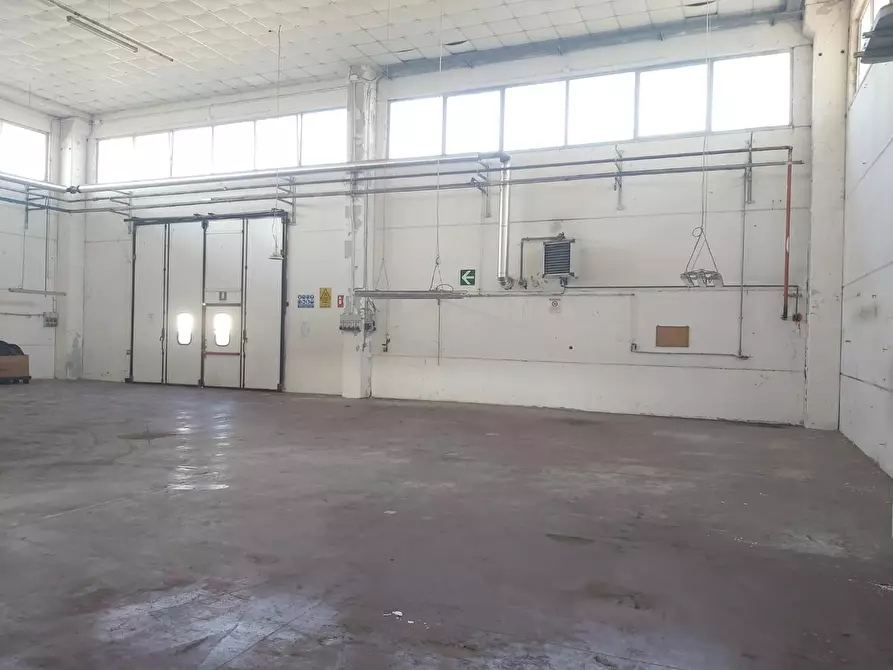 Immagine 27 di Capannone industriale in affitto  a Castelfranco Di Sotto