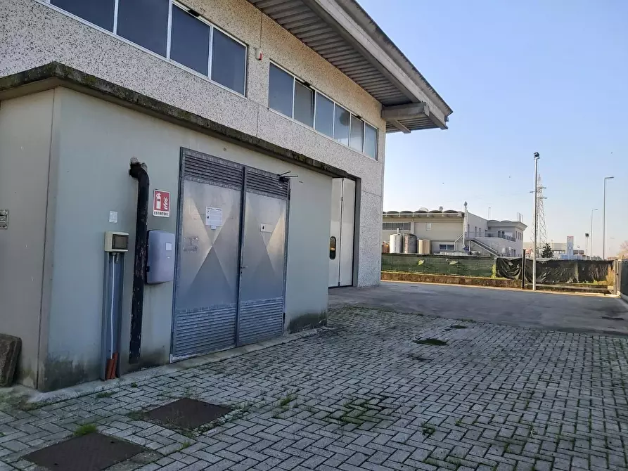 Immagine 32 di Capannone industriale in affitto  a Castelfranco Di Sotto