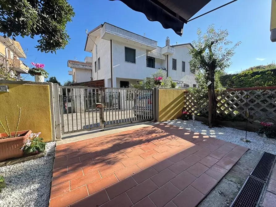 Immagine 24 di Villetta a schiera in vendita  a Viareggio