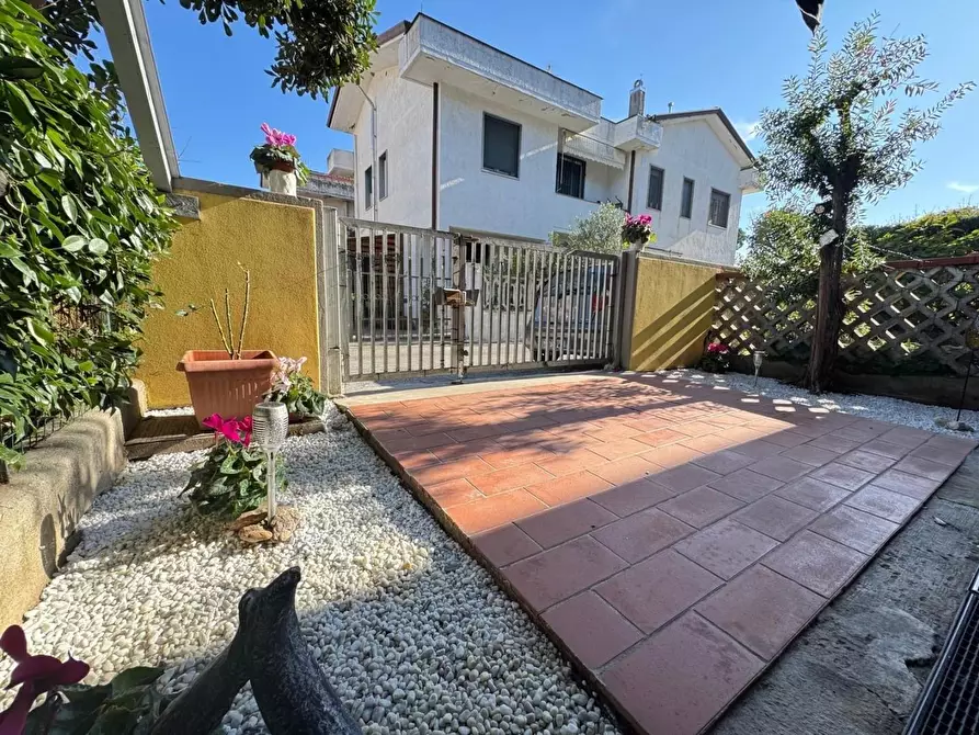 Immagine 40 di Villetta a schiera in vendita  a Viareggio