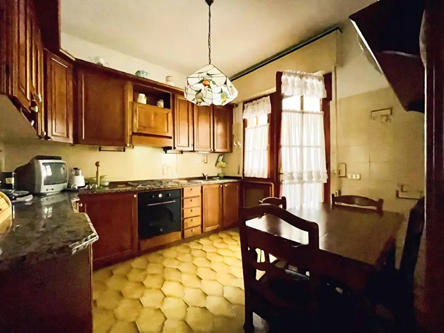 Immagine 14 di Casa quadrifamiliare in vendita  a Viareggio