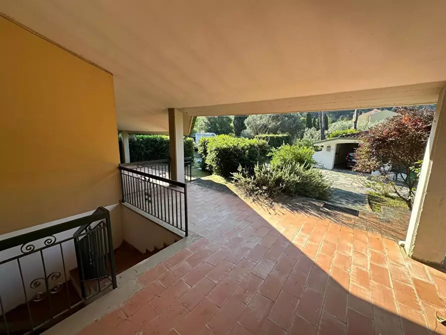 Immagine 40 di Terratetto in vendita  a Ameglia