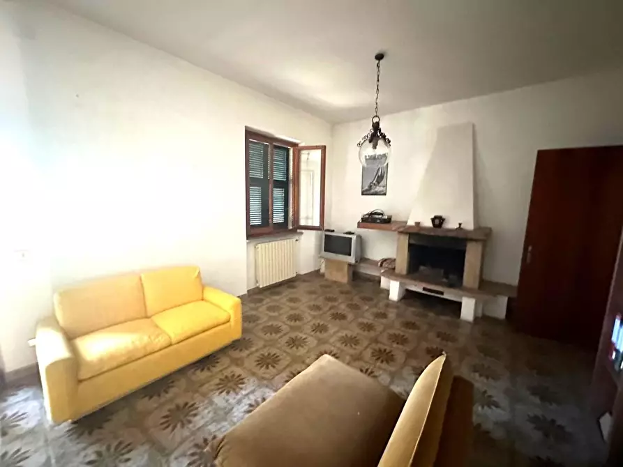 Immagine 33 di Terratetto in vendita  a Ameglia