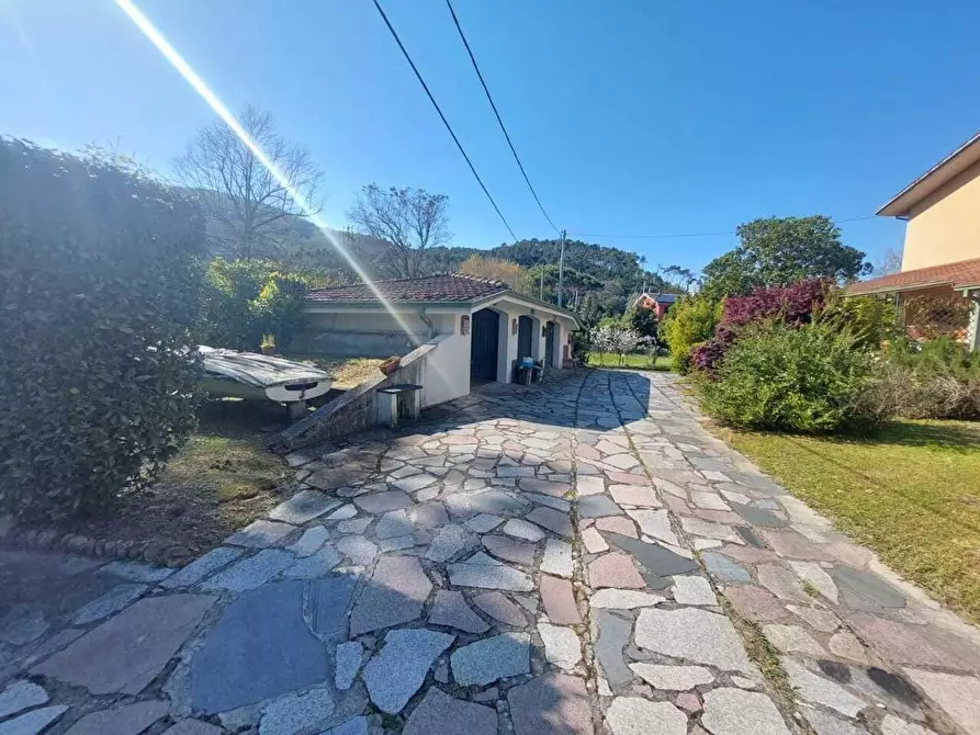 Immagine 11 di Terratetto in vendita  a Ameglia