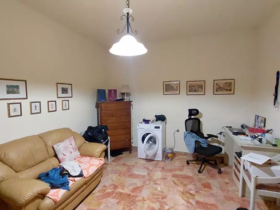 Immagine 13 di Appartamento in vendita  a Pontedera