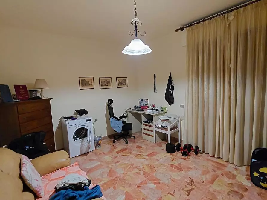 Immagine 12 di Appartamento in vendita  a Pontedera