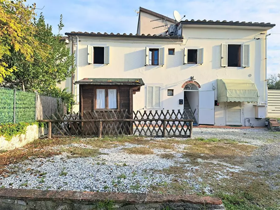 Immagine 1 di Appartamento in vendita  a Lamporecchio