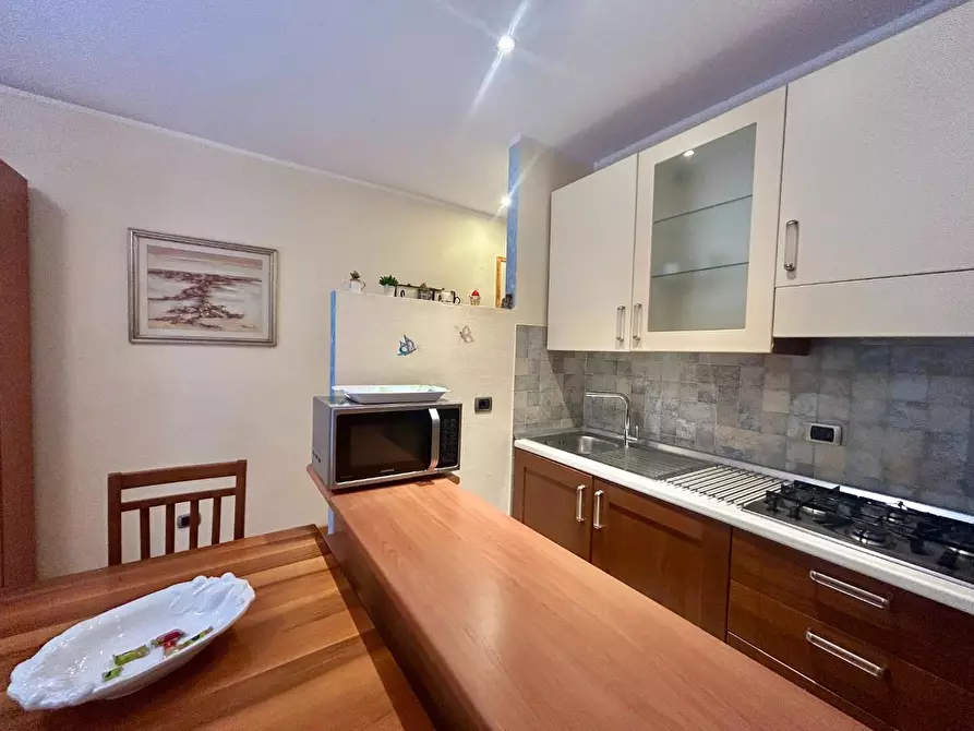 Immagine 3 di Appartamento in vendita  a Siena