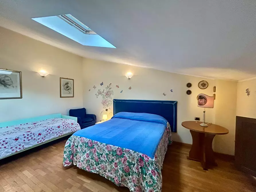 Immagine 15 di Appartamento in vendita  a Siena