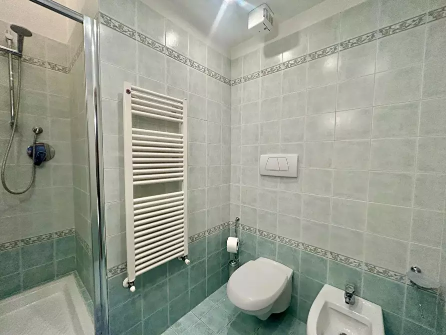 Immagine 12 di Appartamento in vendita  a Siena