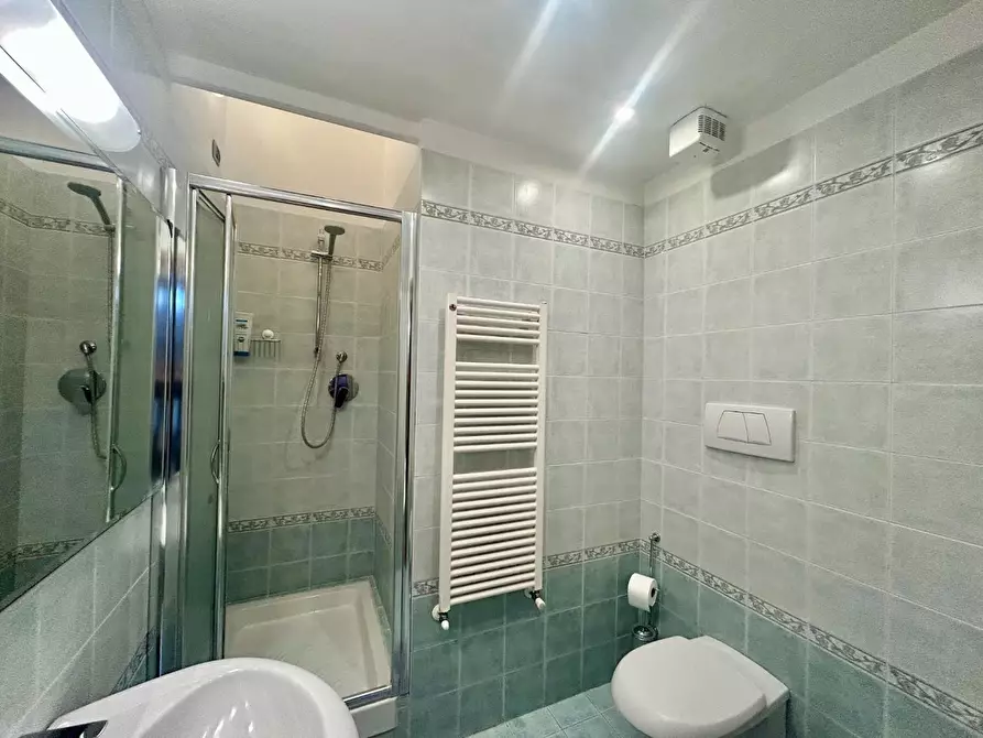 Immagine 10 di Appartamento in vendita  a Siena