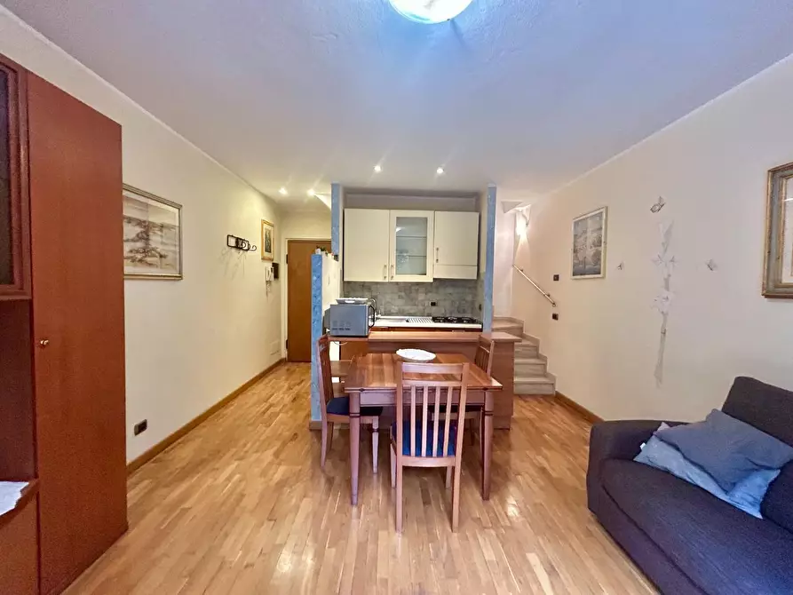 Immagine 6 di Appartamento in vendita  a Siena