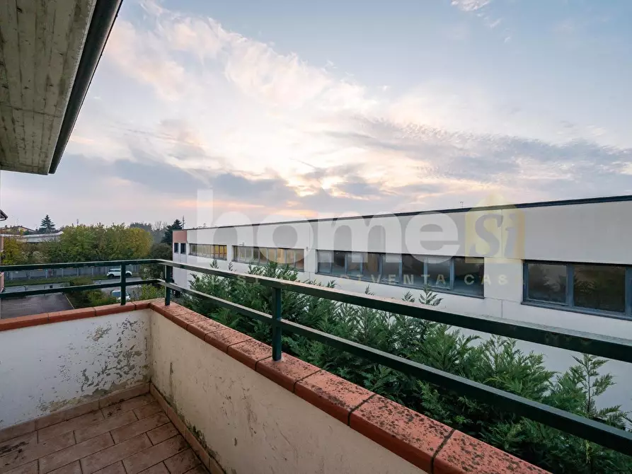 Immagine 25 di Appartamento in vendita  a Reggio Nell'emilia